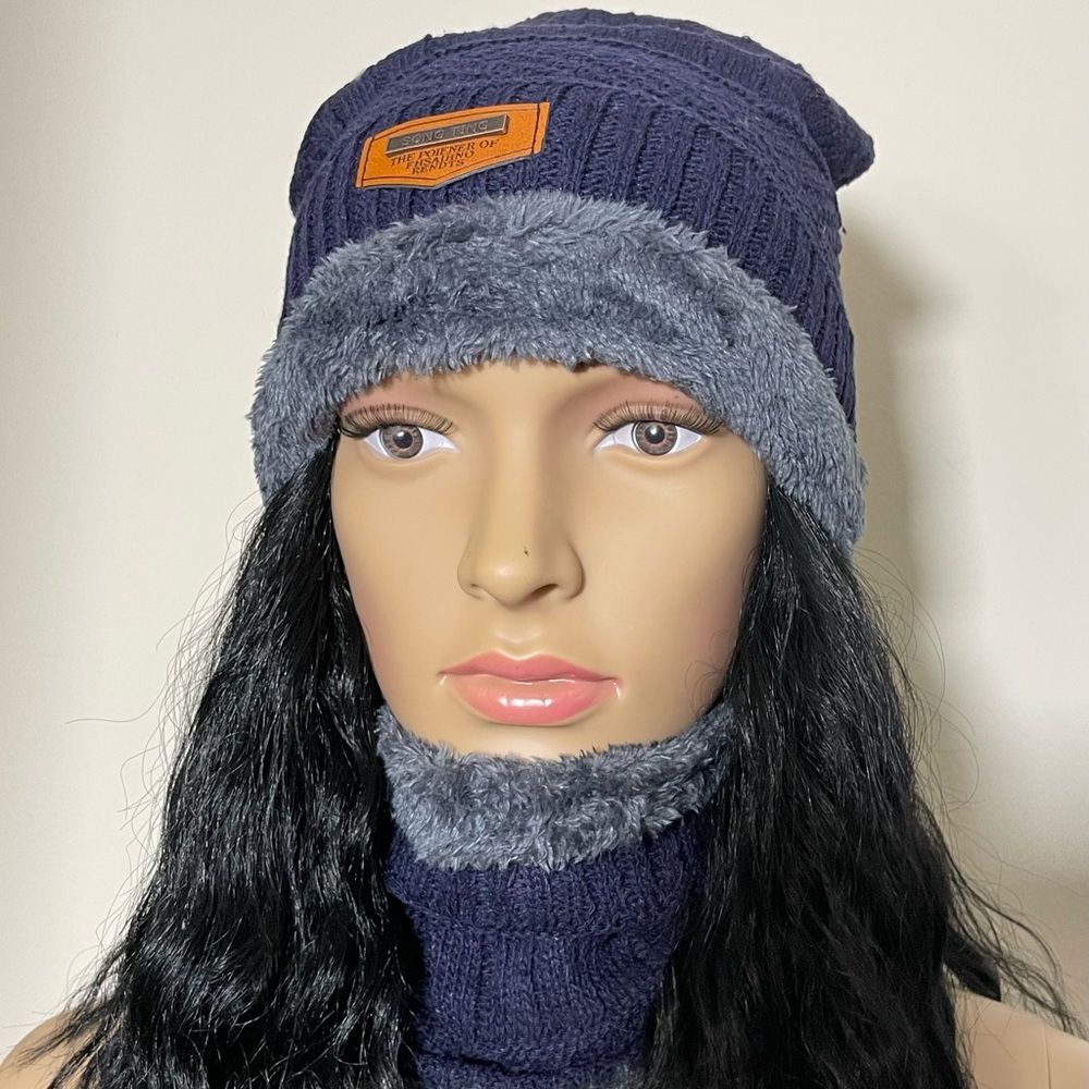 Sz One size  textured Navy and Gray Knit Beanie and neck warmer  Set